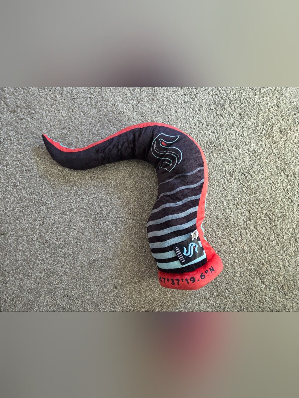 Seattle Kraken "Menace" Glow In The Dark Fan Hand Tentacle Plush NHL